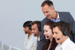 atendente de call center em acao