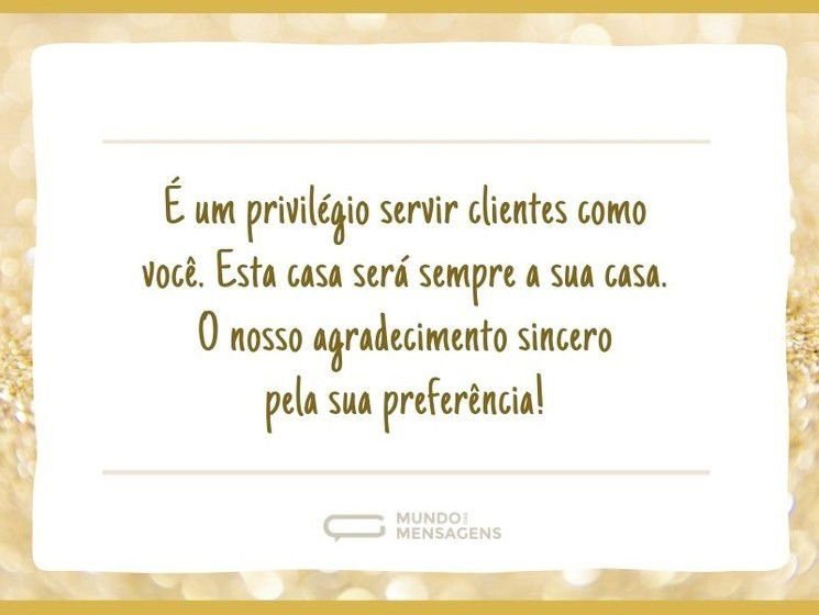 clientes felizes recebendo agradecimentos especiais