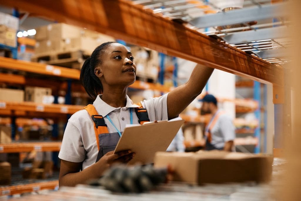 Quais são os direitos do consumidor ao comprar um produto vencido