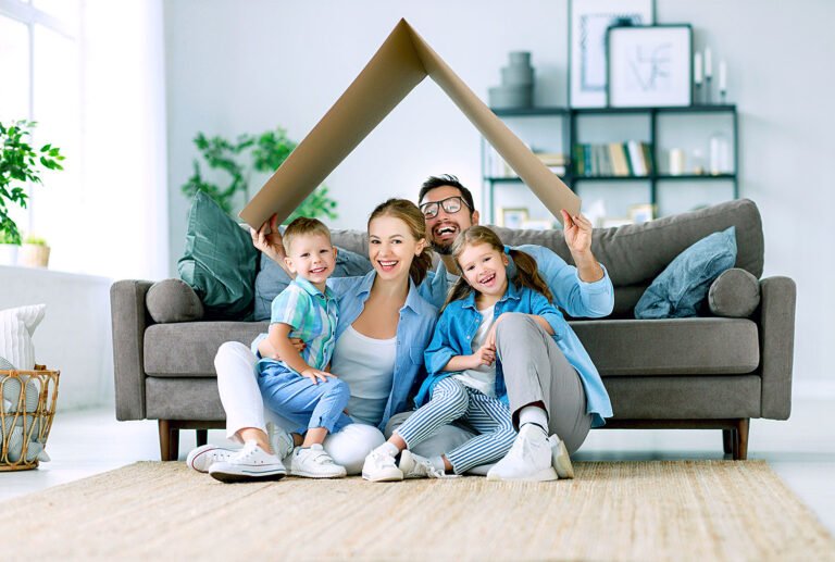 familia unida em casa aconchegante