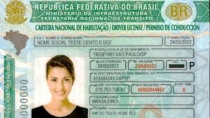 imagem de uma carteira de motorista brasileira