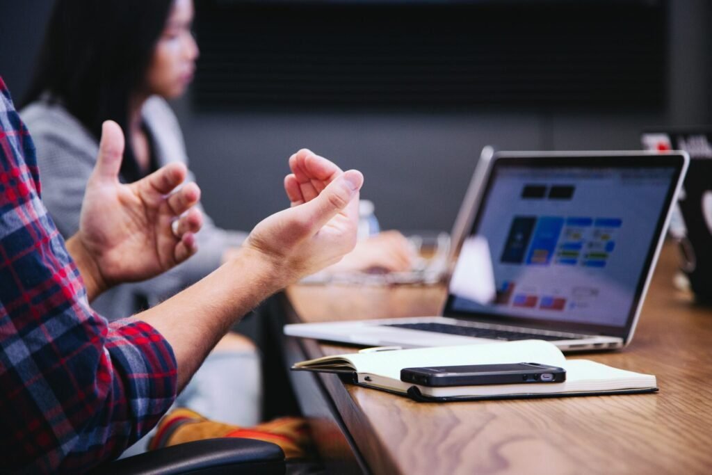 Como um MBA em Gestão de TI Pode Impulsionar Sua Carreira Profissional