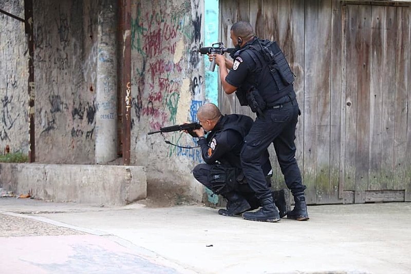 Qual é a idade máxima para ingressar na Polícia Civil no Brasil