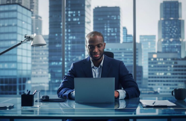 profissional de administracao em ambiente bancario