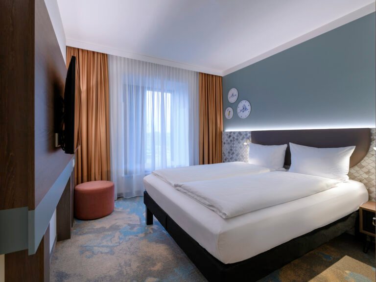 quarto moderno e confortavel do ibis