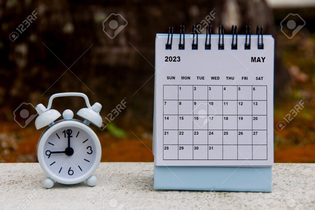 relogio com horas e calendario