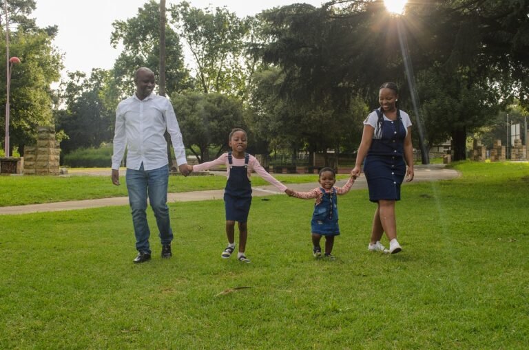 retrato da familia no parque