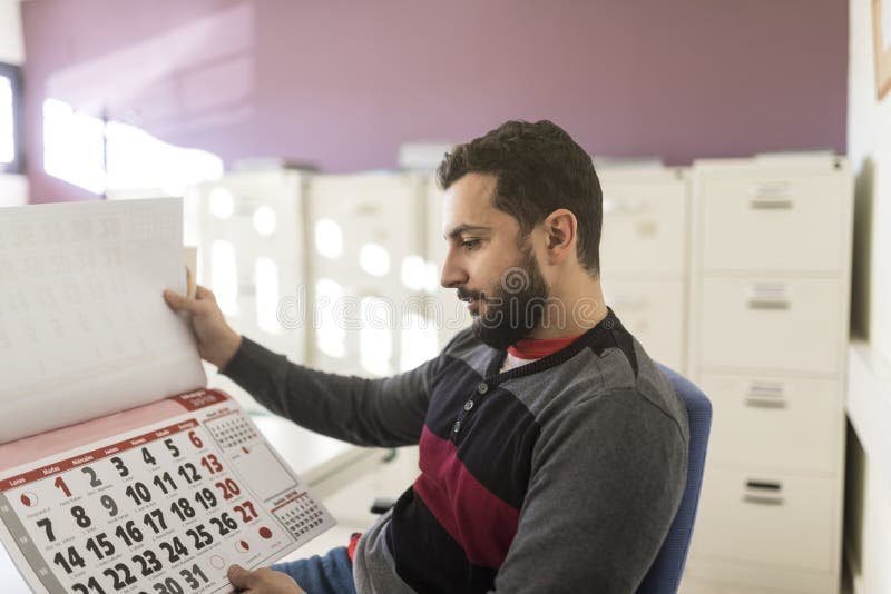 É permitido trabalhar quantos domingos seguidos sem descanso