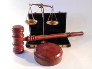uma balanca simbolizando justica e heranca