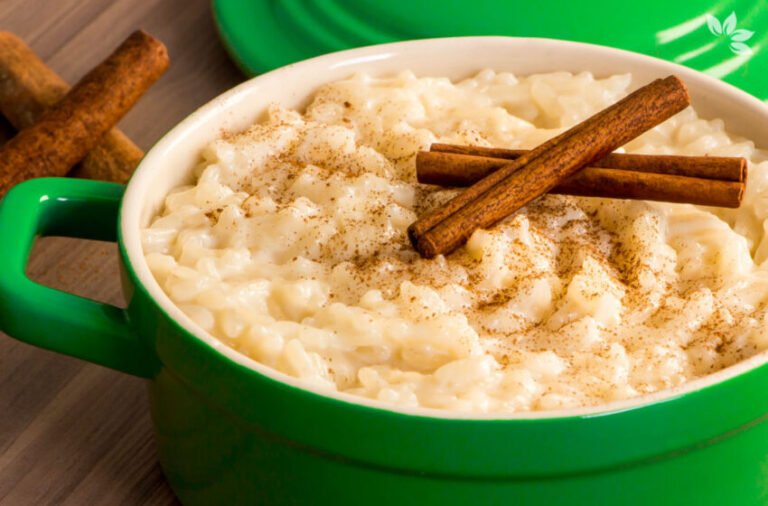 Como Fazer Arroz de Leite Cremoso Usando Leite em Pó