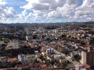 vista panoramica da cidade das pedras preciosas